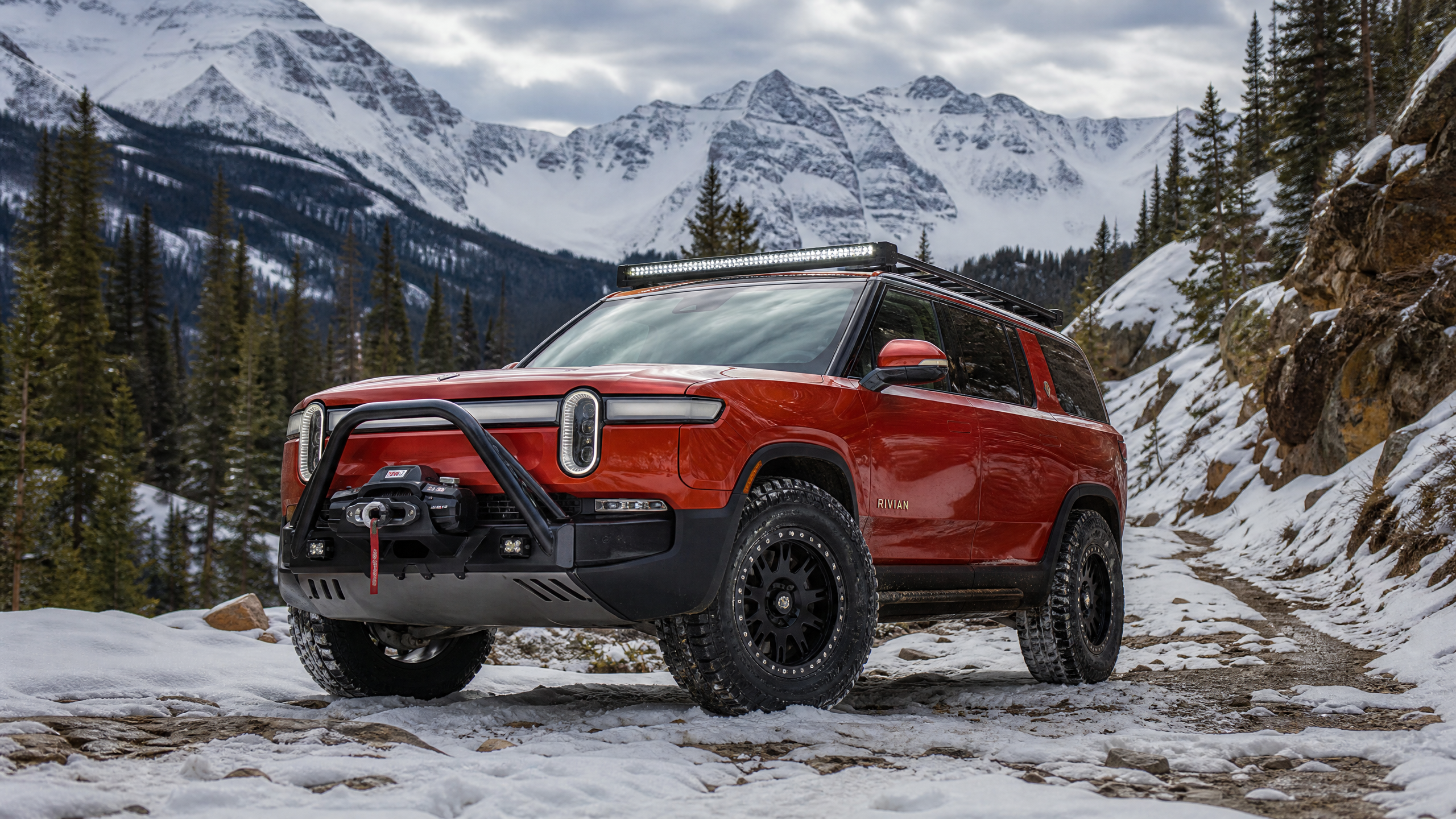 Rivian R1S Off-Road Build - Canyon Red